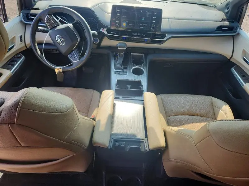 2022 TOYOTA SIENNA LIMITED 7-PASSENGER  
