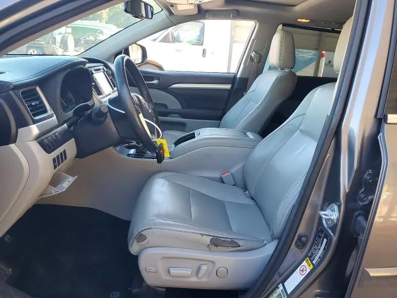 2015 TOYOTA HIGHLANDER XLE  