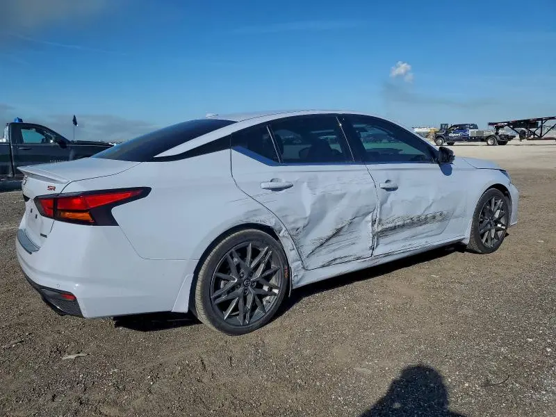 2023 NISSAN ALTIMA SR  