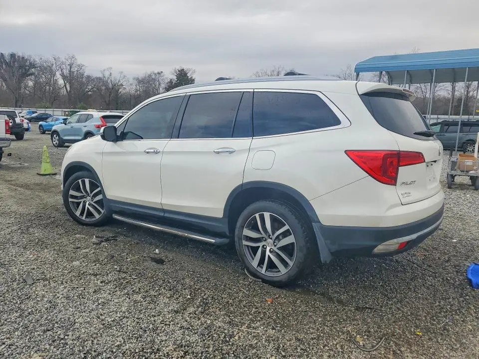 2017 HONDA PILOT ELITE  