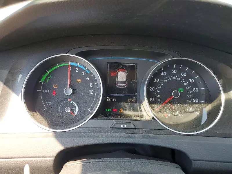 2018 VOLKSWAGEN E-GOLF SE  