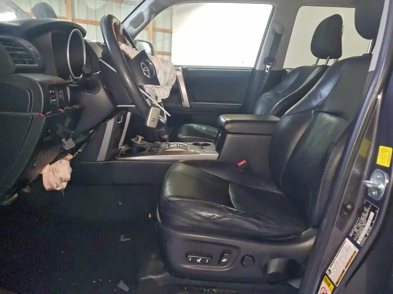 2011 TOYOTA 4RUNNER SR5  