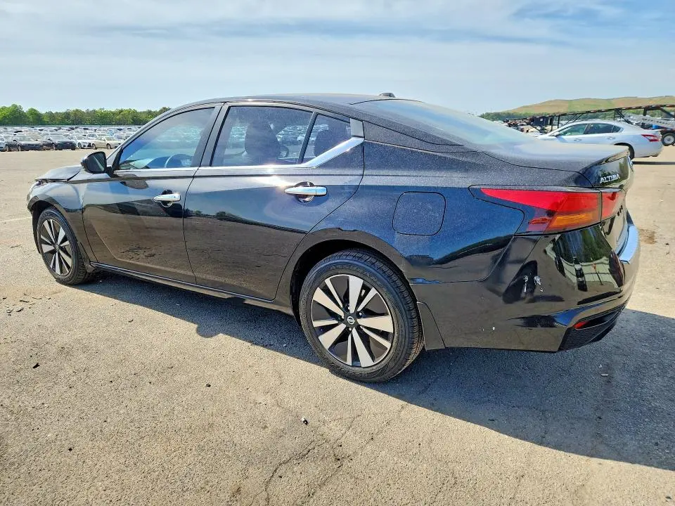2021 NISSAN ALTIMA SV  