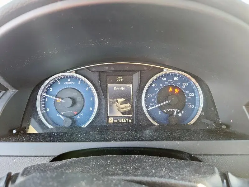 2016 TOYOTA CAMRY LE  