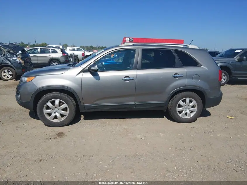 2012 KIA SORENTO LX