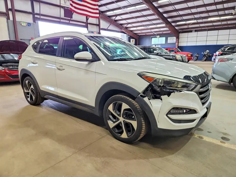 2016 HYUNDAI TUCSON SPORT  