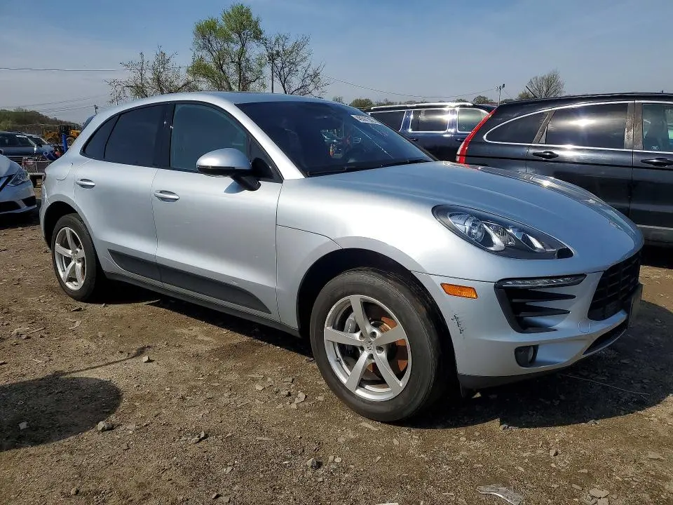 2018 PORSCHE MACAN   