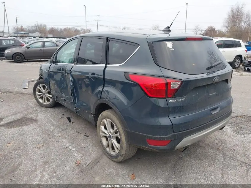 2019 FORD ESCAPE SE