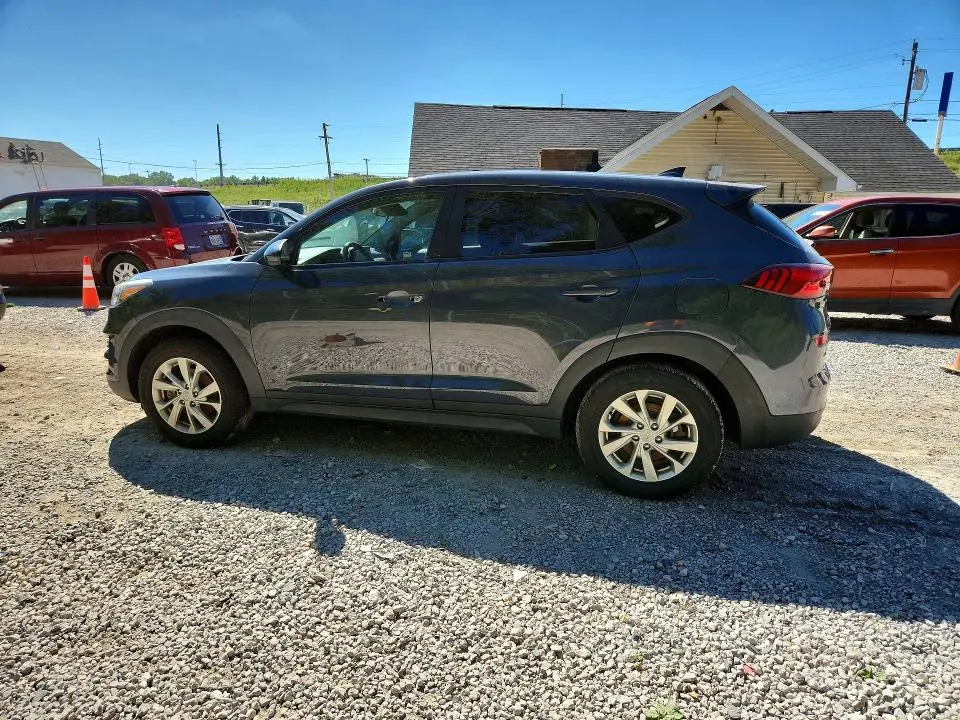 2019 HYUNDAI TUCSON SE  