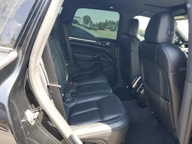 2017 PORSCHE CAYENNE   