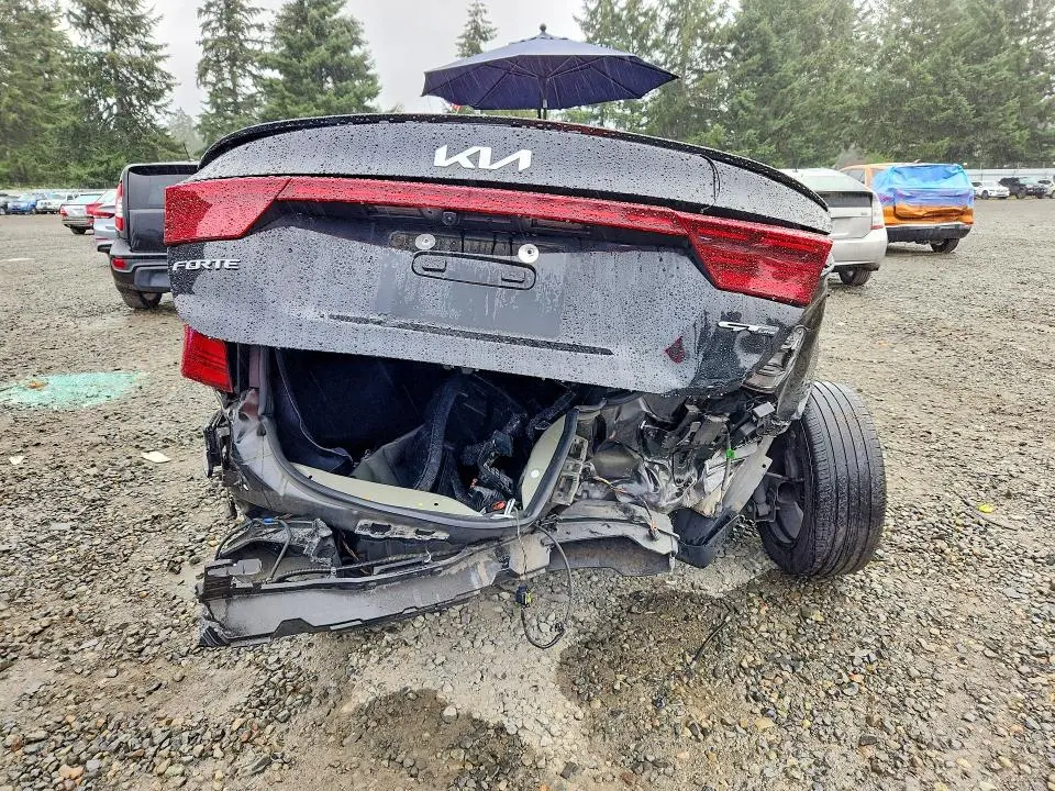 2023 KIA FORTE GT LINE  