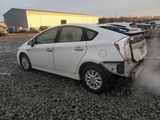 2013 TOYOTA PRIUS PLUG-IN   