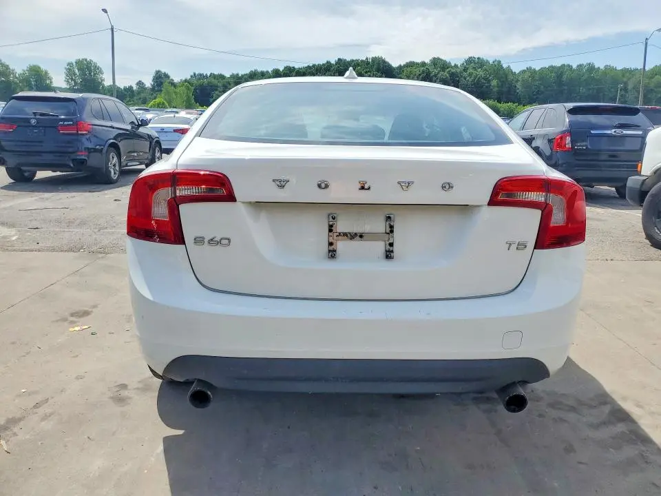 2013 VOLVO S60 T5  