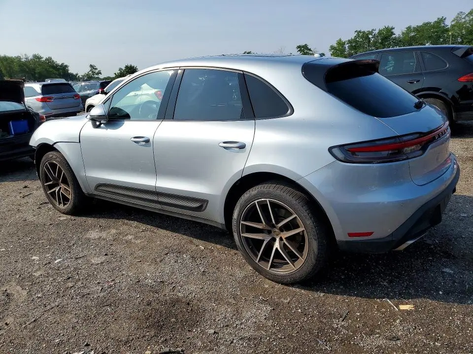 2023 PORSCHE MACAN BASE  