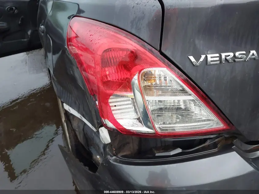 2015 NISSAN VERSA 1.6 S