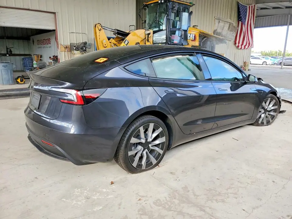 2024 TESLA MODEL 3   