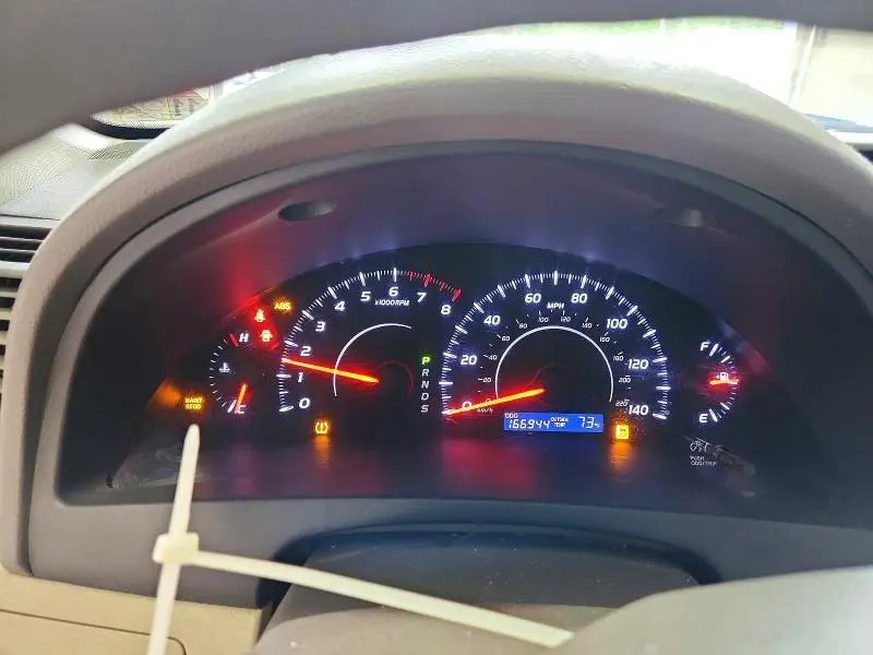 2011 TOYOTA CAMRY LE  