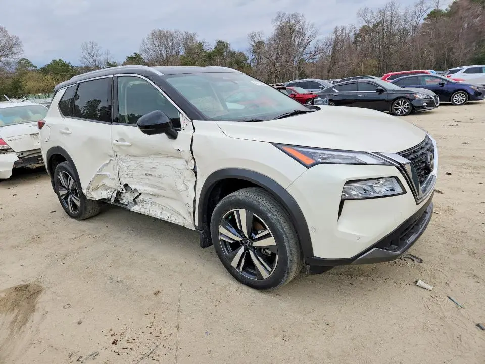 2023 NISSAN ROGUE SL  