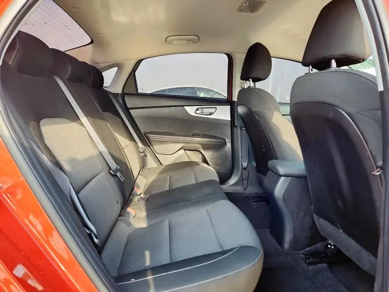 2023 KIA FORTE LX  