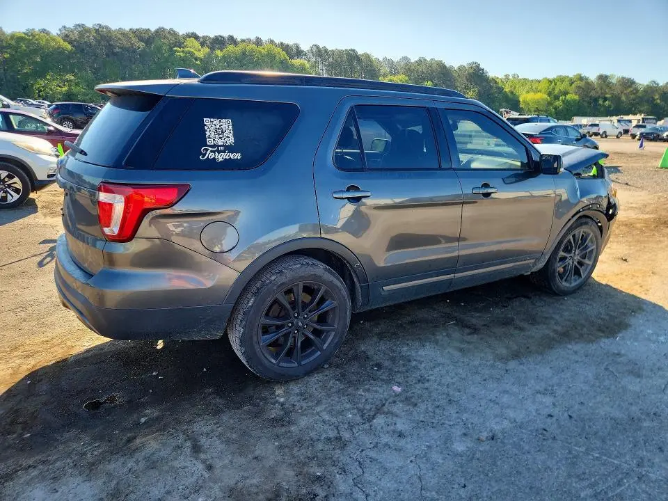 2017 FORD EXPLORER XLT  