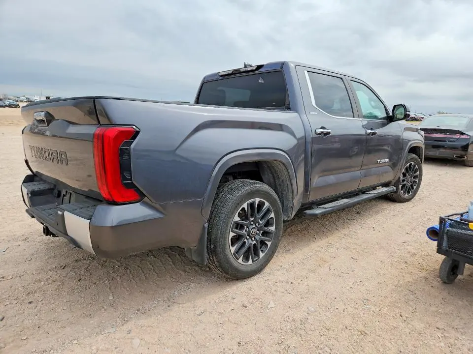 2025 TOYOTA TUNDRA CREWMAX LIMITED  