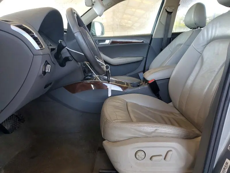 2010 AUDI Q5 PREMIUM  