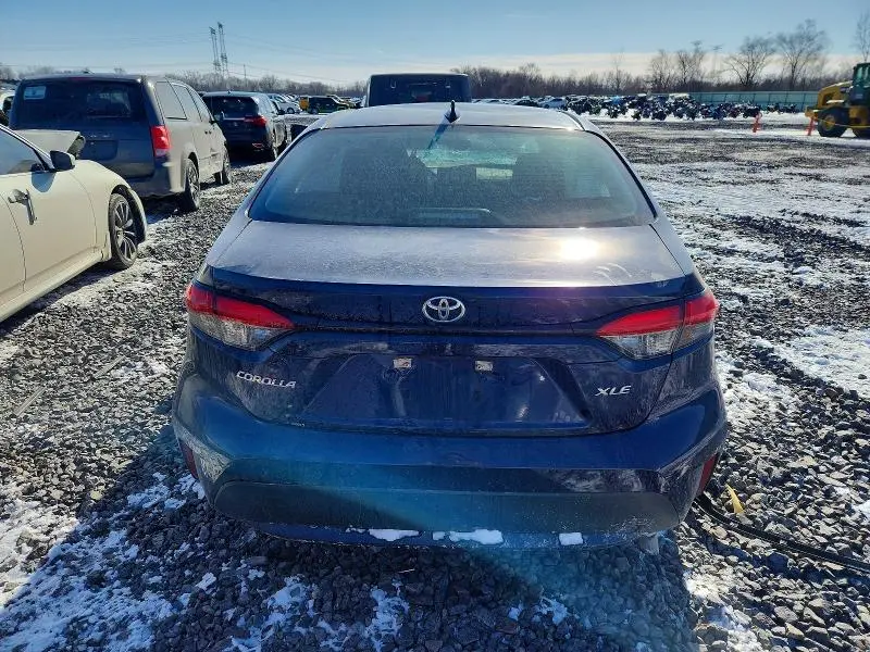 2020 TOYOTA COROLLA XLE  