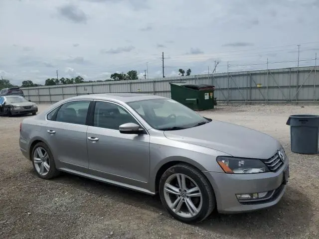 2013 VOLKSWAGEN PASSAT SEL  