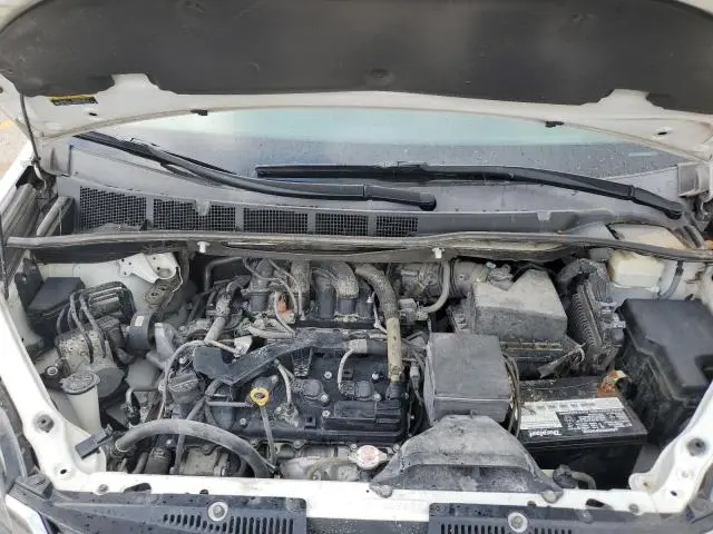 2017 TOYOTA SIENNA SE  