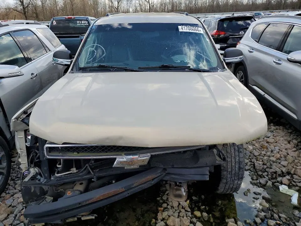 2010 CHEVROLET SUBURBAN C1500 LS  