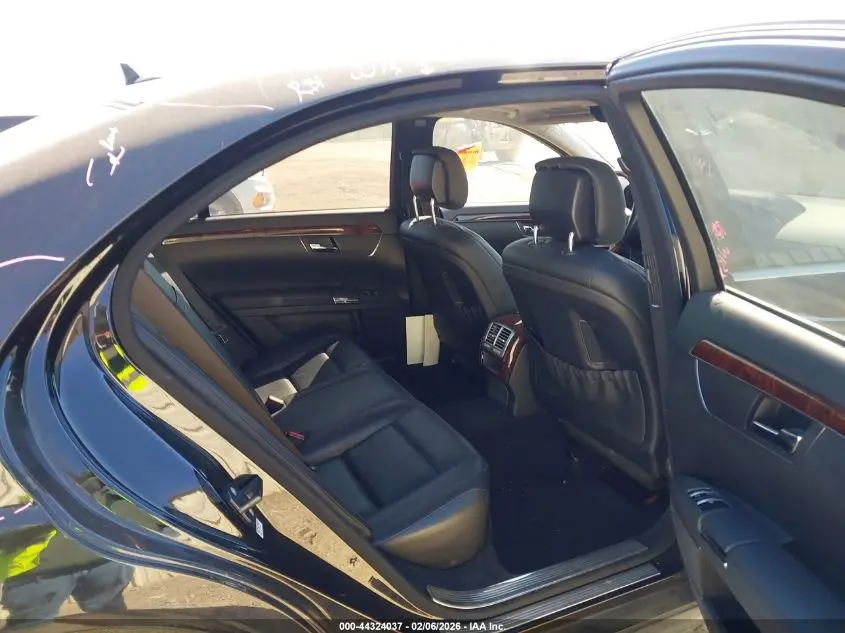 2011 MERCEDES-BENZ S 550  