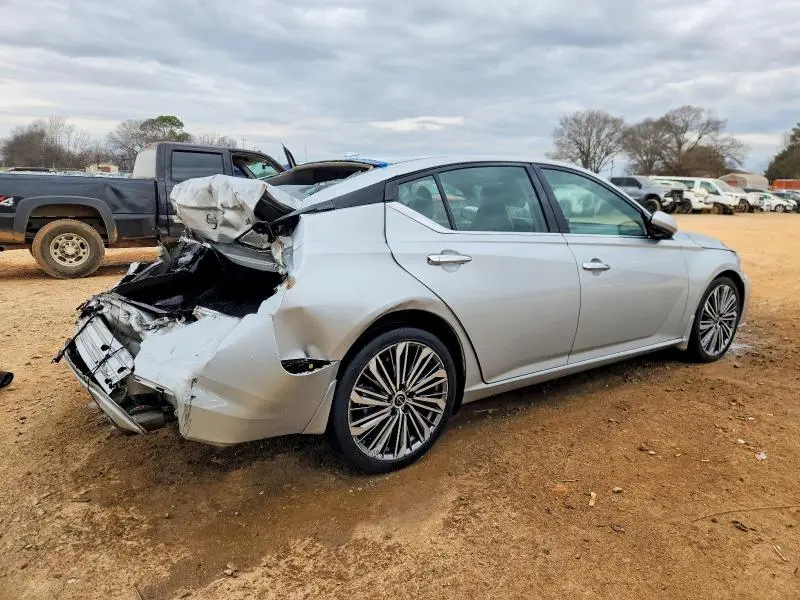 2024 NISSAN ALTIMA SL  