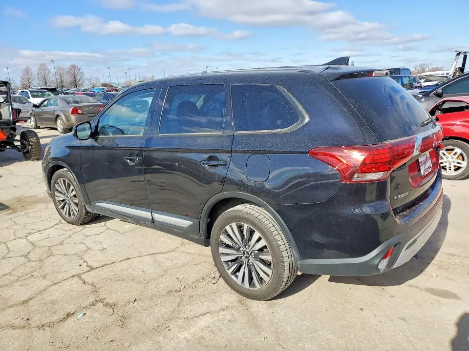 2019 MITSUBISHI OUTLANDER SE  