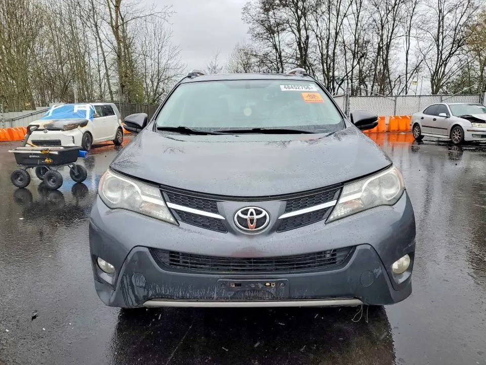 2014 TOYOTA RAV4 XLE  