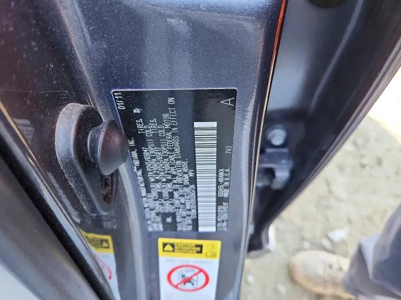 2011 TOYOTA HIGHLANDER BASE  