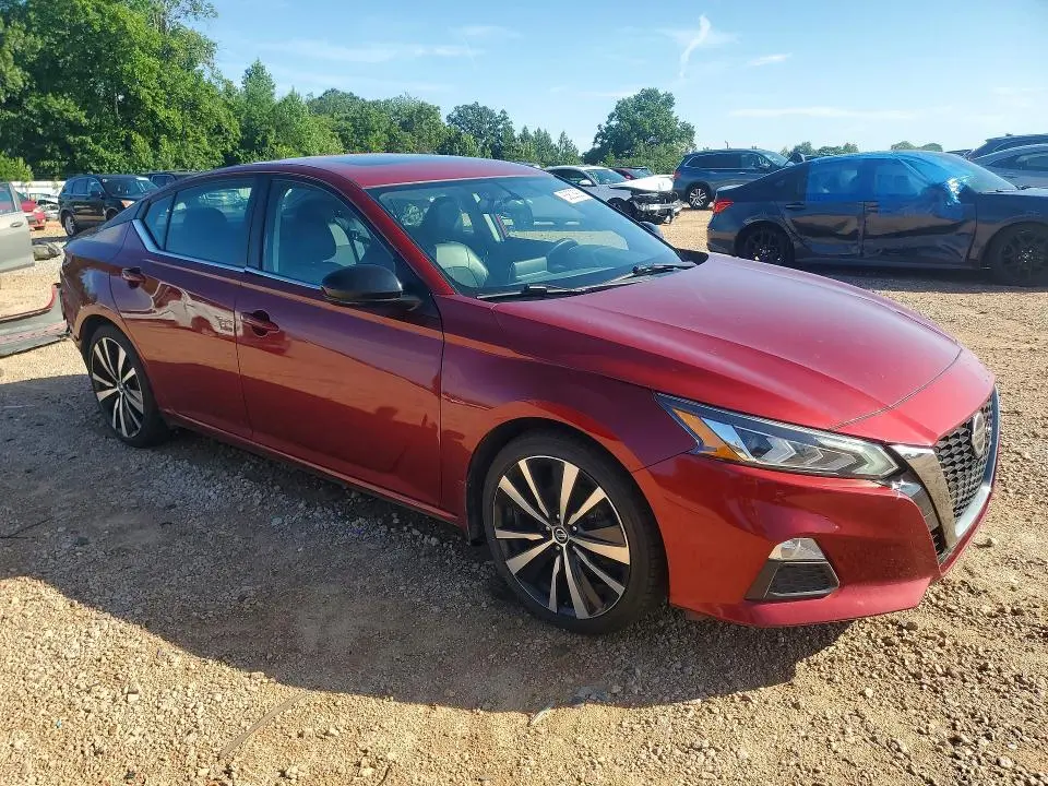 2019 NISSAN ALTIMA SR  
