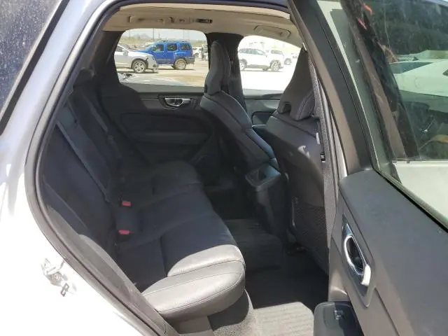 2021 VOLVO XC60 T5 MOMENTUM  