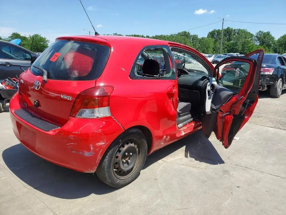 2010 TOYOTA YARIS BASE  