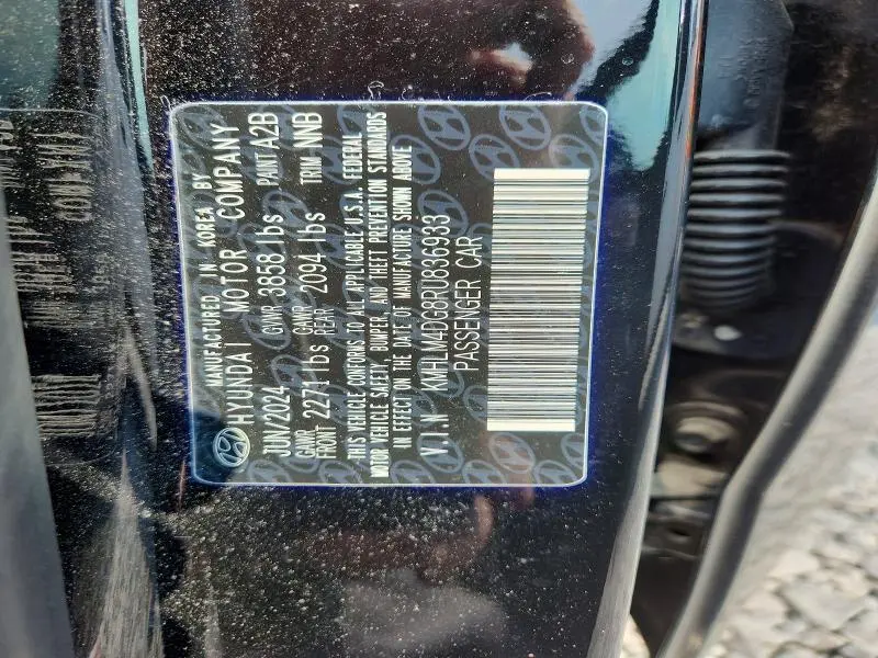 2024 HYUNDAI ELANTRA SEL  