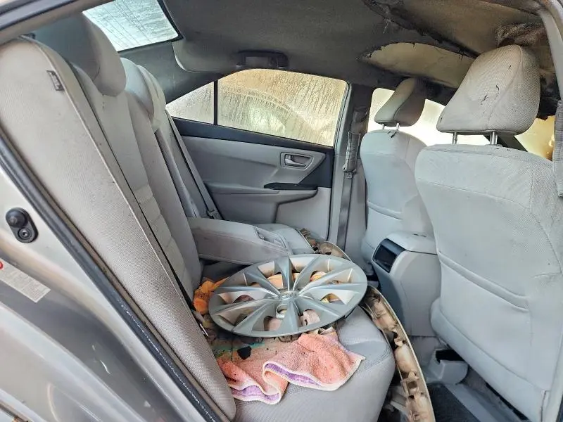 2015 TOYOTA CAMRY LE  