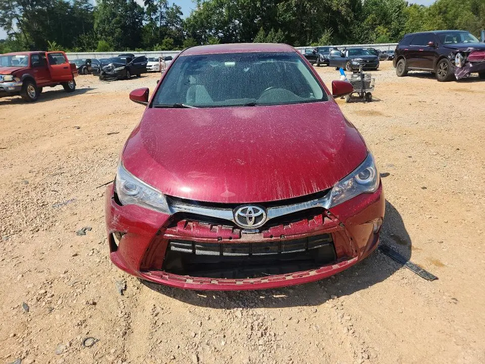 2016 TOYOTA CAMRY SE  