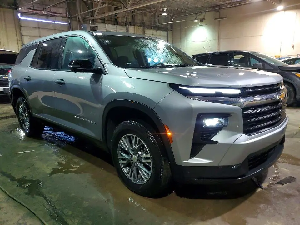 2024 CHEVROLET TRAVERSE LS  