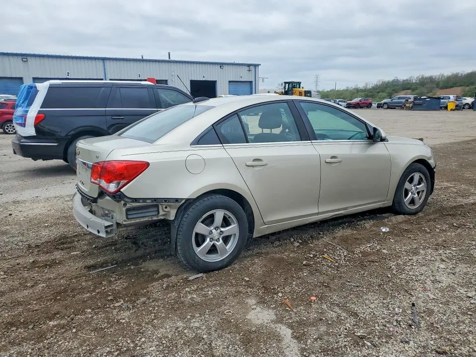 2015 CHEVROLET CRUZE LT  