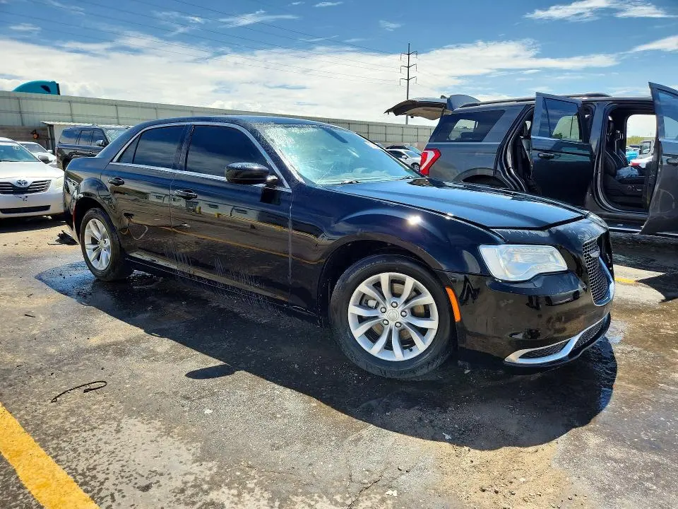 2015 CHRYSLER 300 LIMITED  