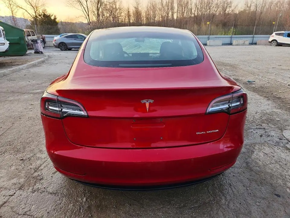 2018 TESLA MODEL 3   