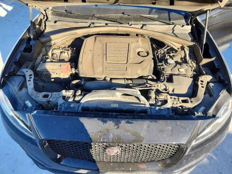 2018 JAGUAR F-PACE PRESTIGE  