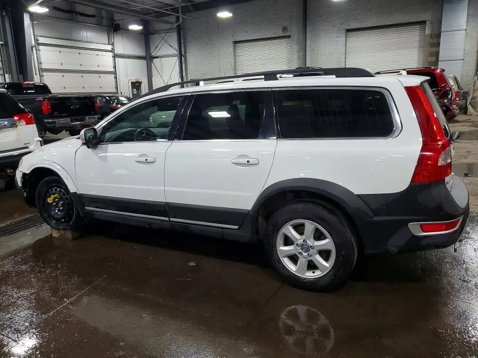 2011 VOLVO XC70 3.2  