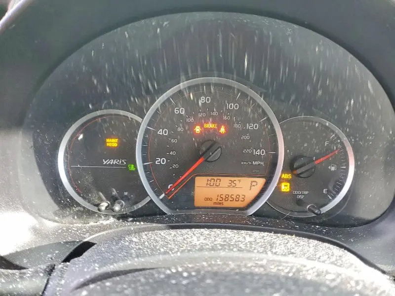 2013 TOYOTA YARIS 5-DOOR LE  