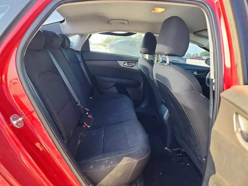 2021 KIA FORTE LXS  