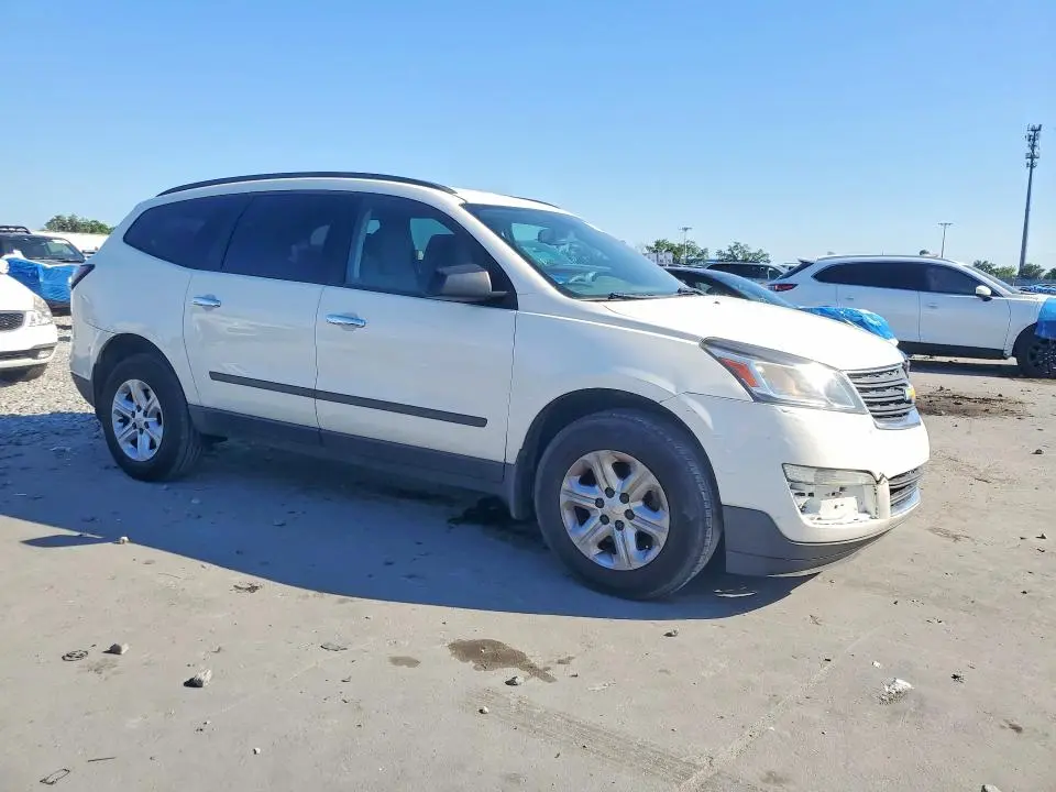 2015 CHEVROLET TRAVERSE LS  